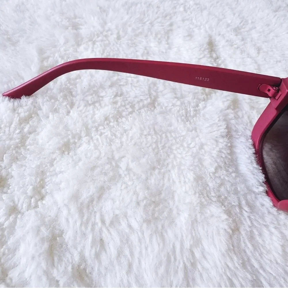 Eva Red Square-Framed Sunglasses